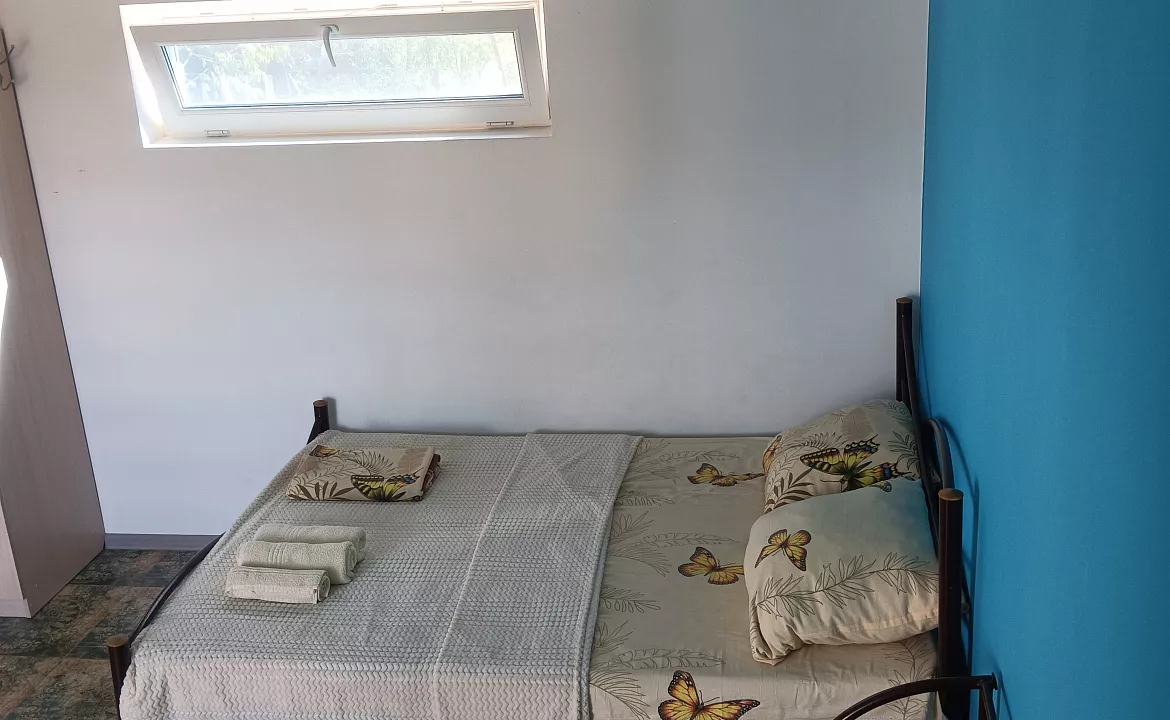 Улучшенный четырёхместный с кухней4. Гостевой дом Тихий дворик - Орджоникидзе. Орджоникидзе