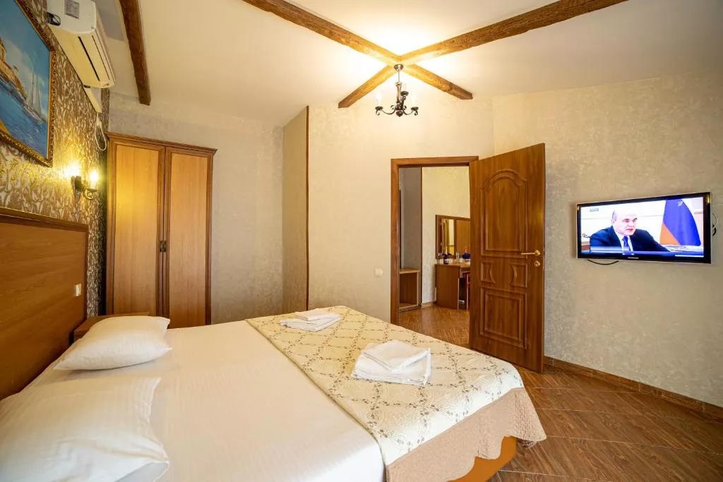 Люкс с 3 спальнями. Отель Атмосфера. Кабардинка Люкс с 3 спальнями. Отель Атмосфера. Кабардинка