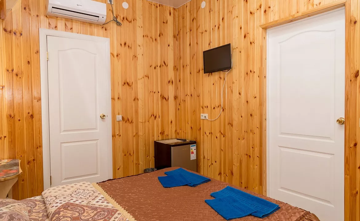 Двухместный номер класса стандарт со всеми удобствами. Гостевой дом "Ника" - Анапа. Анапа Двухместный номер класса стандарт со всеми удобствами. Гостевой дом "Ника" - Анапа. Анапа