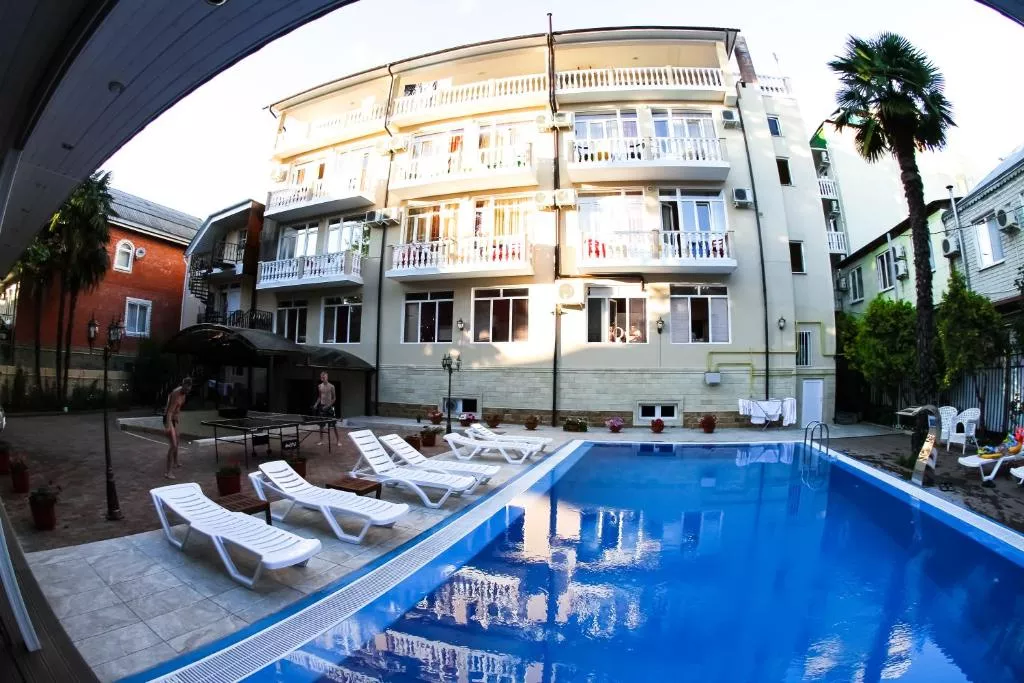 . Гостиница "Катран". Лазаревское