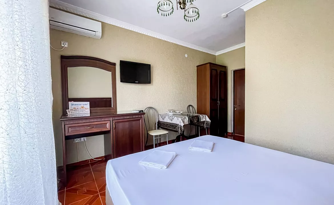 Полулюкс 2-х местный (с балконом). Anzhelina Family Hotel. Витязево