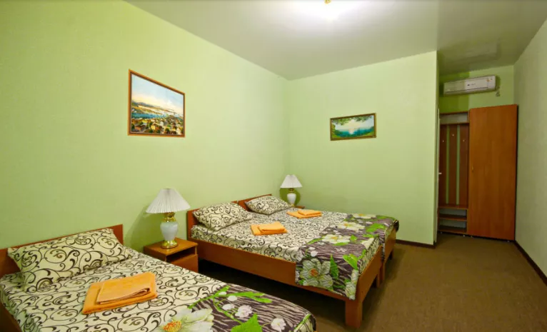 3-Х Местный. Семейный гостевой дом Лимпопо. Саки