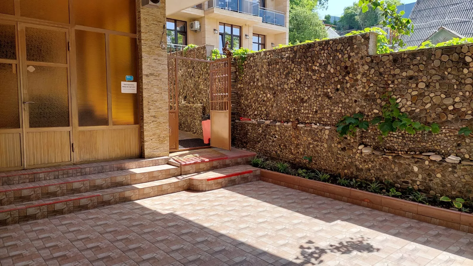 . Гостевой дом "Южный" у Гарика. Лазаревское . Гостевой дом "Южный" у Гарика. Лазаревское