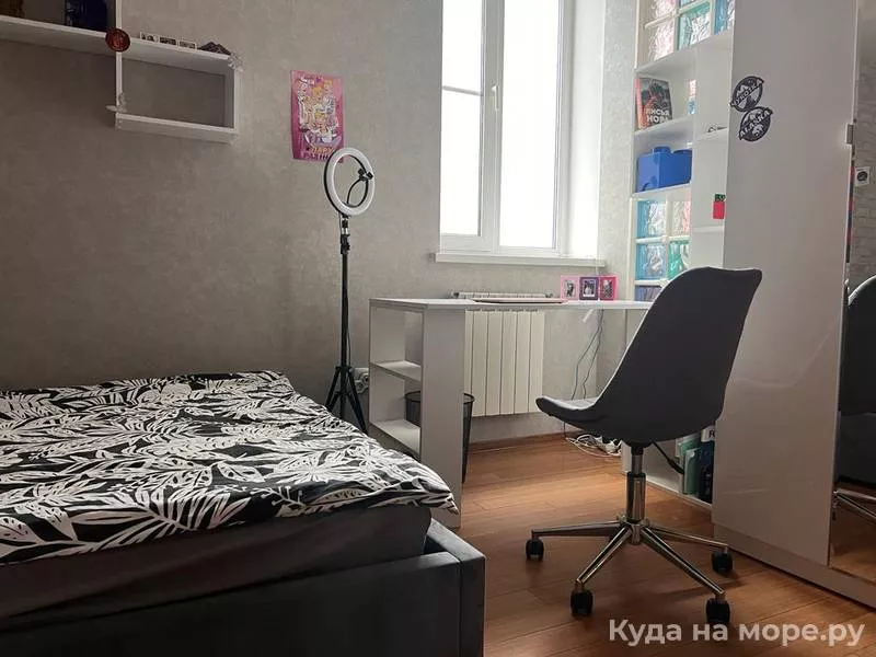  4х комнатная квартира. Квартира в многоквартирном доме Четырехкомнатная квартира в центре Геленджика. Геленджик