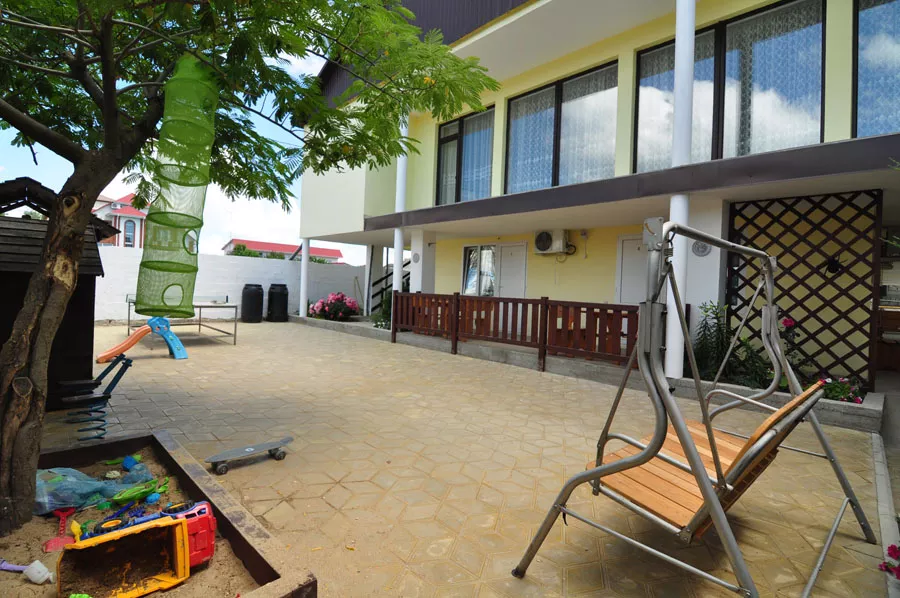 . Гостевой дом "Эдгар". Благовещенская