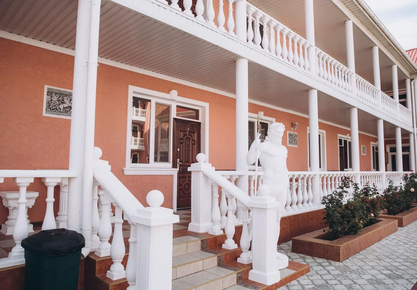 . Гостевой дом «Red House». Заозерное . Гостевой дом «Red House». Заозерное