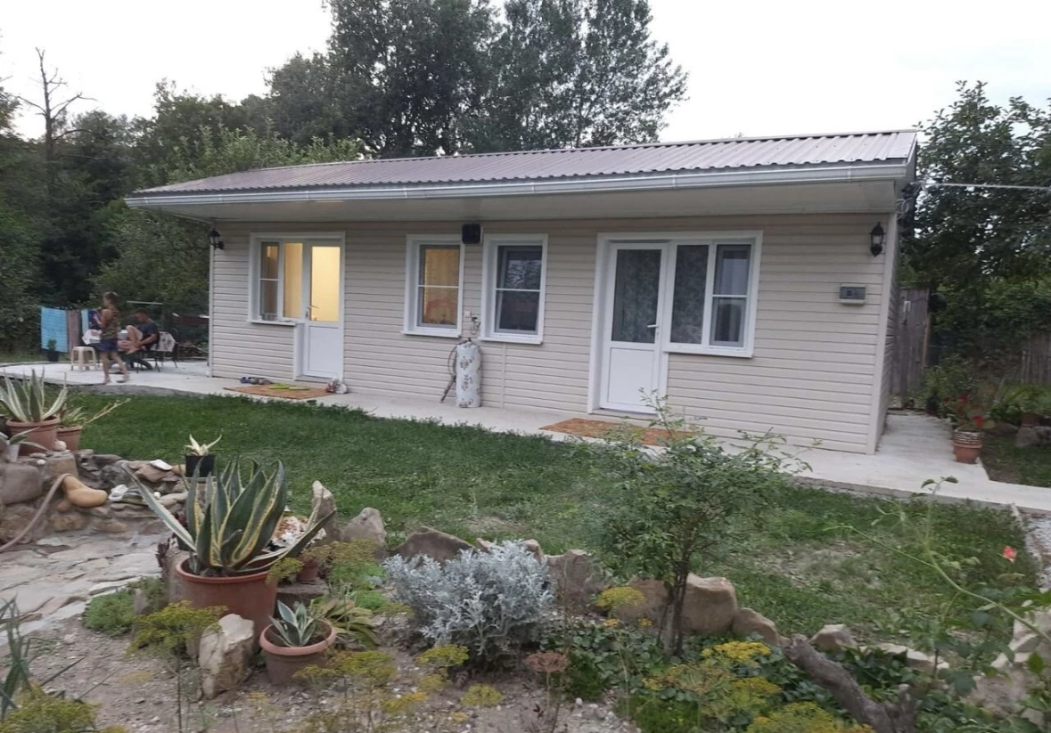 . Частный сектор Домики . Криница