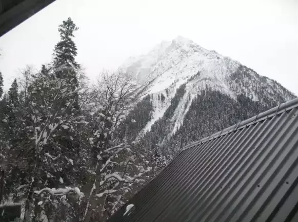 «NASTUP» Де-люкс. Гостиничный комплекс «NASTUP». Домбай-гостиницы