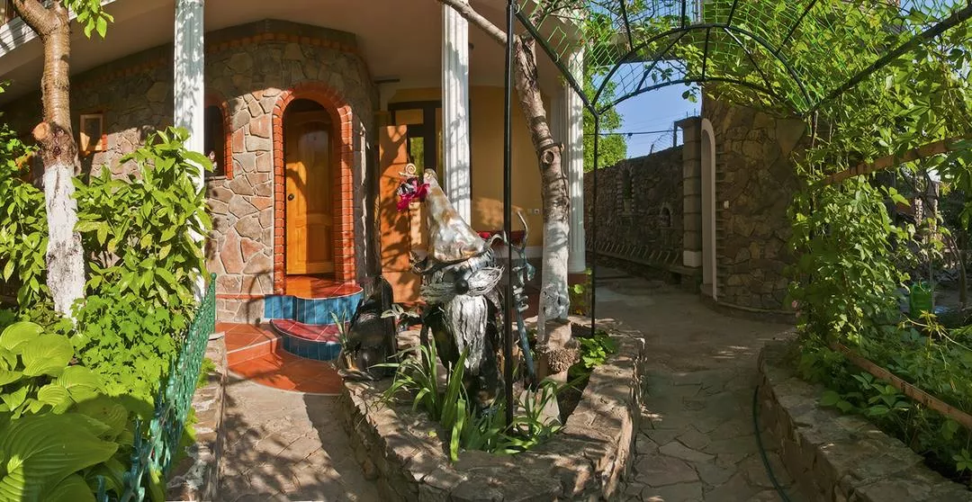 . Частный коттедж "Соколиное Гнездо". Малореченское . Частный коттедж "Соколиное Гнездо". Малореченское