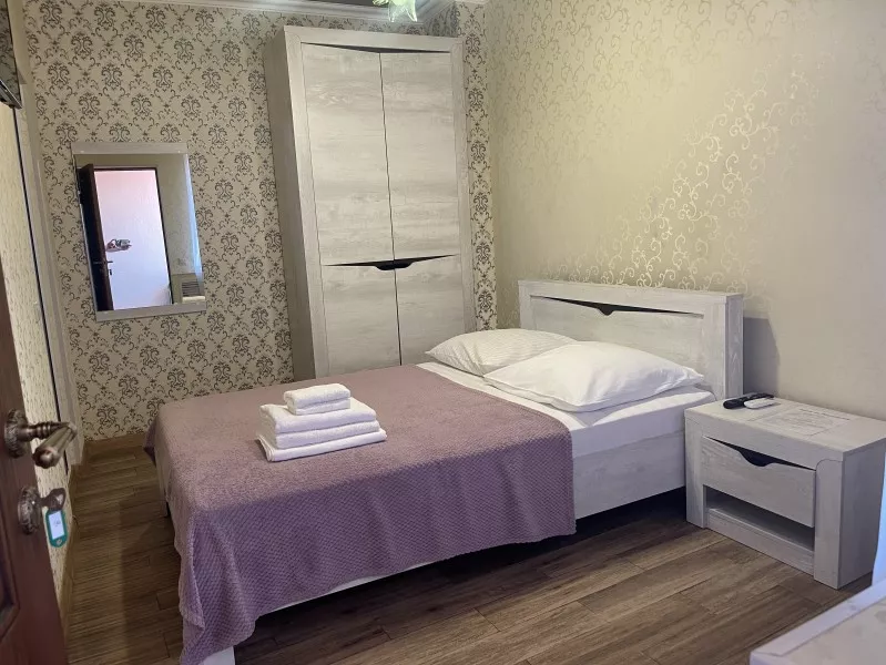 Стандартный двухместный номер. Гостевой дом "Замок на Жемчужной". Адлер