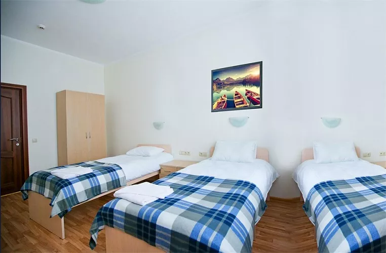 Трехместный эконом. Отель «Приют Панды». Красная Поляна