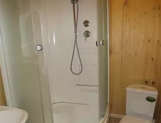 Стандарт 4-местный 2-комнатный (Малый корпус). Отель «Меридиан». Домбай-гостиницы