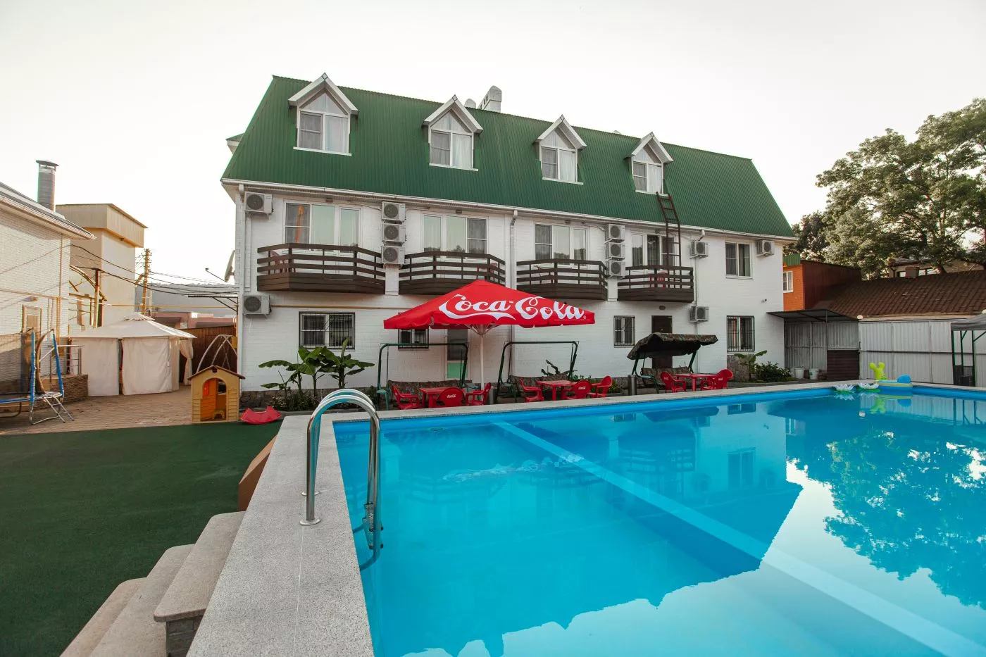 . Гостиница "Южная ночь"      . Джубга