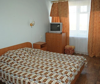 2х-местный Стандартный номер с кондиционером, (ТВ.Х.) корпус. Пансионат "Золотой берег". 2х-местный Стандартный номер с кондиционером, (ТВ.Х.) корпус. Пансионат "Золотой берег".