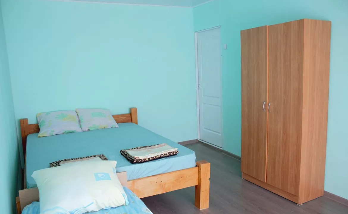 Эконом 3х местный. Гостевой Дом Melrose. Заозерное