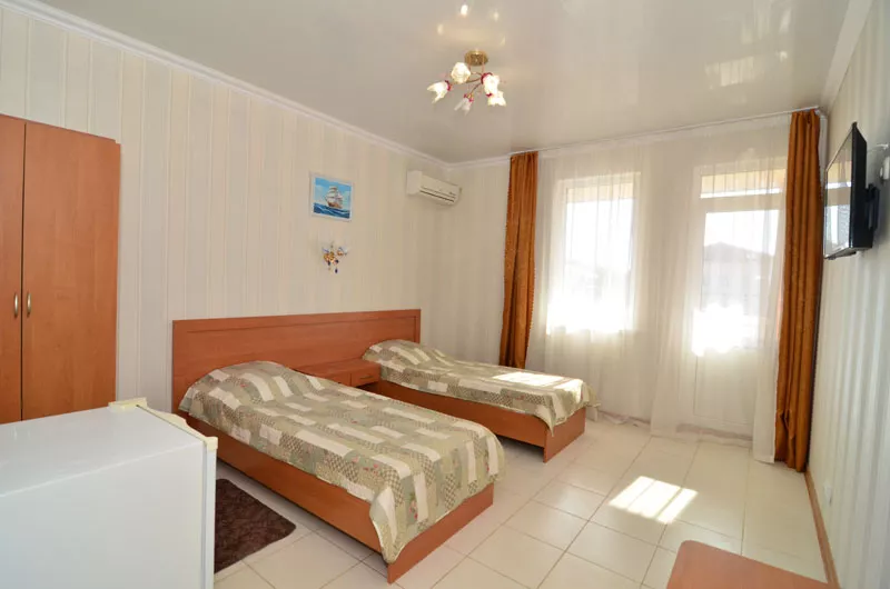 2-местный номер с балконом. Гостевой дом «Риф». Заозерное