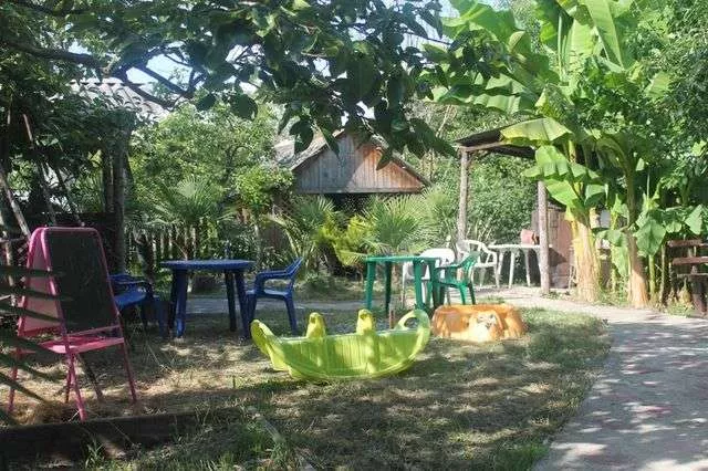 . Гостевой дом "АриАнна". Вардане