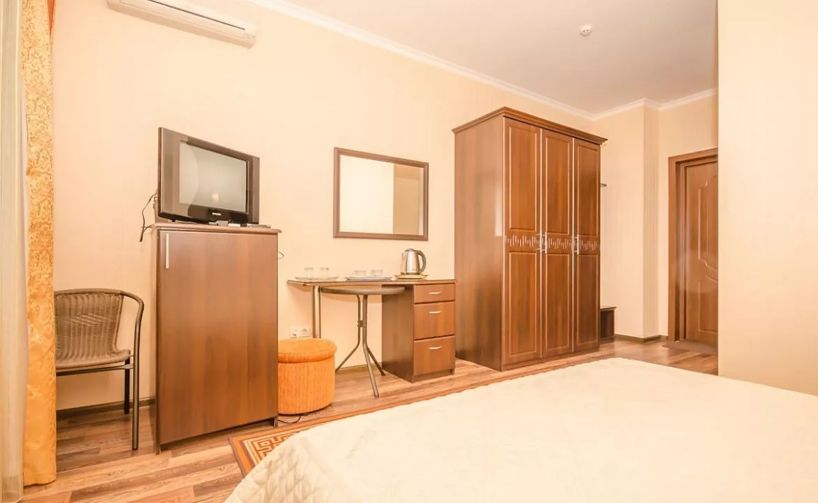 «Люкс без балкона». Отель Вилла Сосновый бор. Гаспра