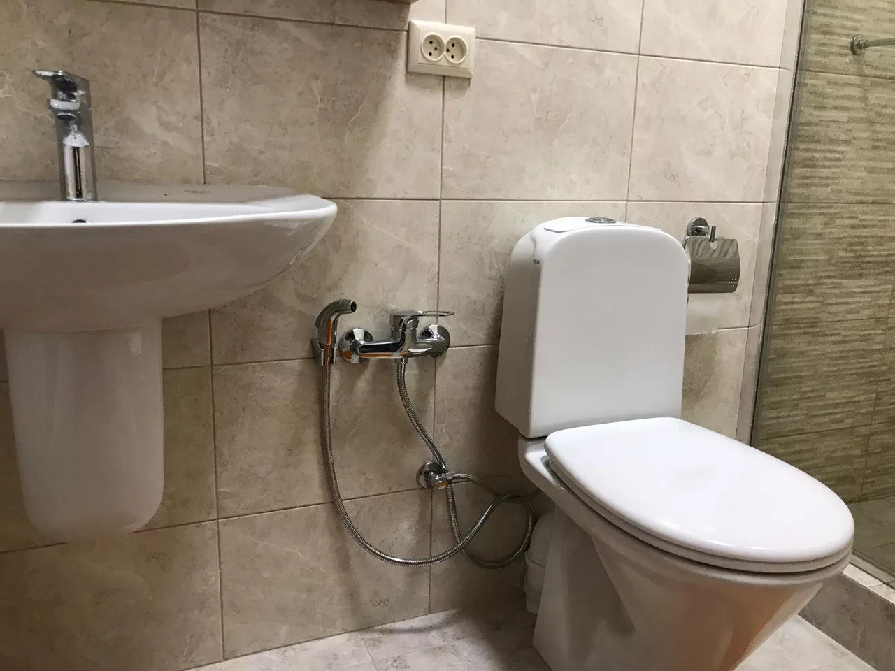 . Квартира в многоквартирном доме Апартаменты "Кедр". Ялта . Квартира в многоквартирном доме Апартаменты "Кедр". Ялта