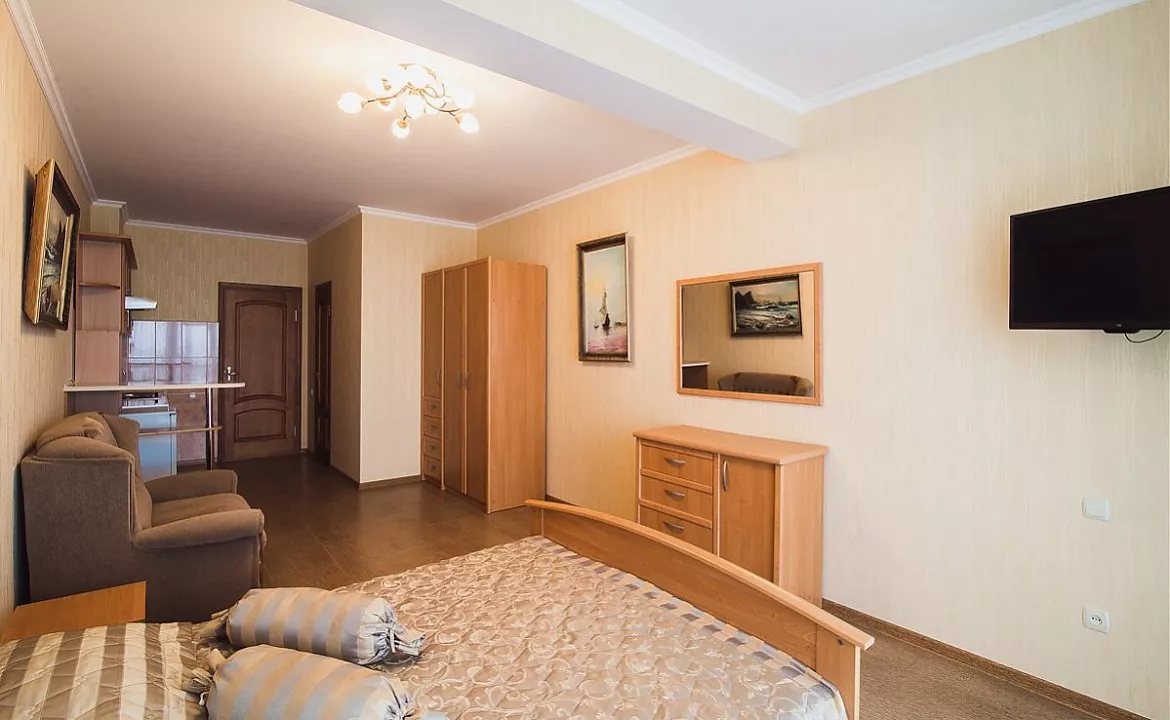 Студия (вид на море). Hotel & Osteophaty center "Lotus". Утёс