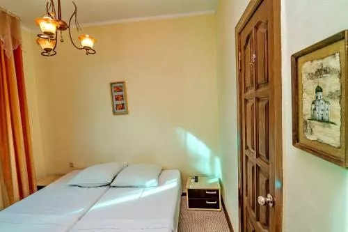 ДВУХМЕСТНЫЙ НОМЕР С 2 ОТДЕЛЬНЫМИ КРОВАТЯМИ И ДУШЕМ. Гостевой дом "ОЛЬГА" - Адлер. Адлер