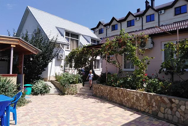 . Гостевой дом "На Луговой". Архипо-Осиповка