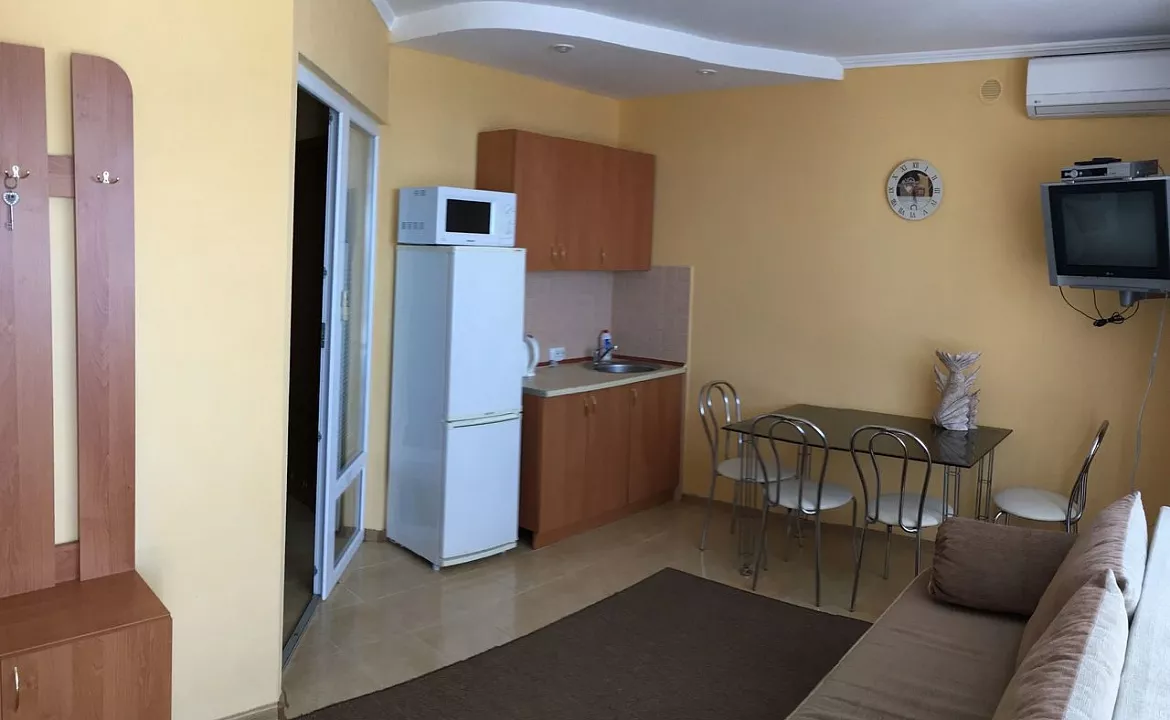 Номер Коммфорт четырехмесный. Эллинг "Селена". Отрадное