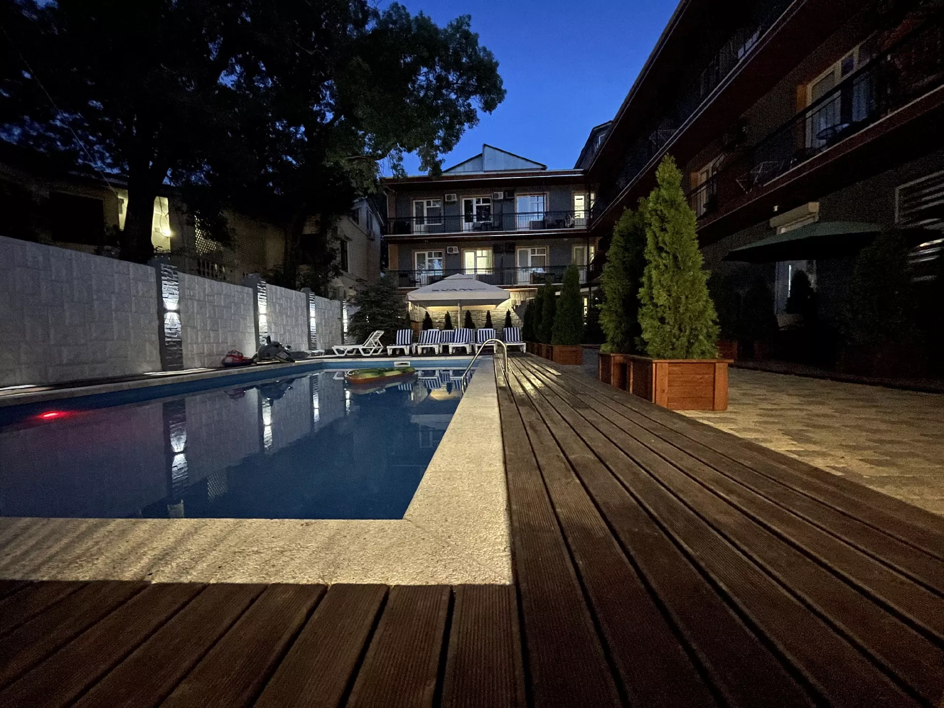 . Отель «БРЮТ». Геленджик