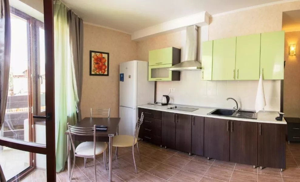 Двухместные апартаменты студио с балконом. Апартаменты Чудо. Красная Поляна