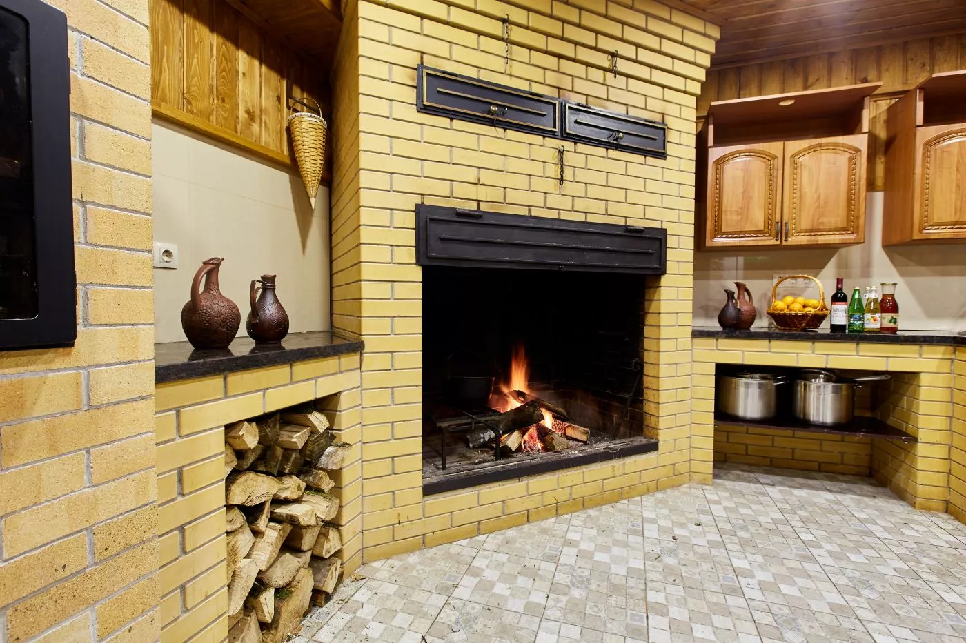 . Отель "КОМФОРТ". Сухум