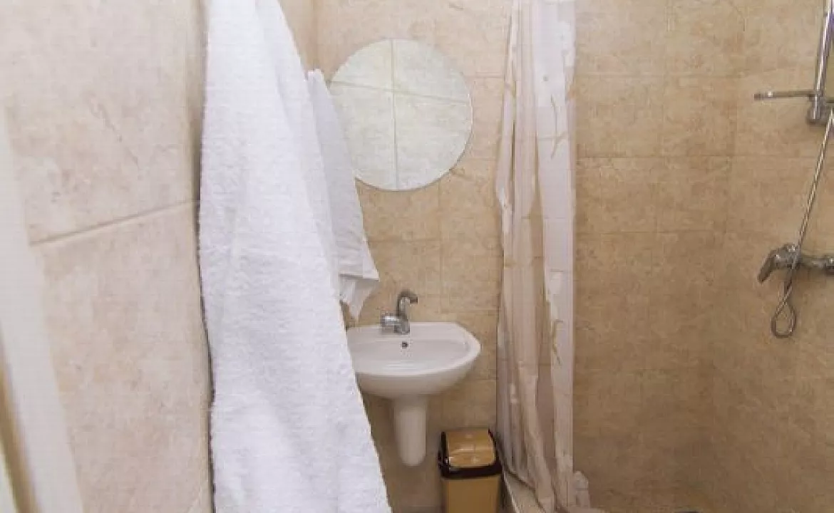 Однокомнатный, двухместный номер с удобствами. Гостевой дом "Эллеон". Лоо