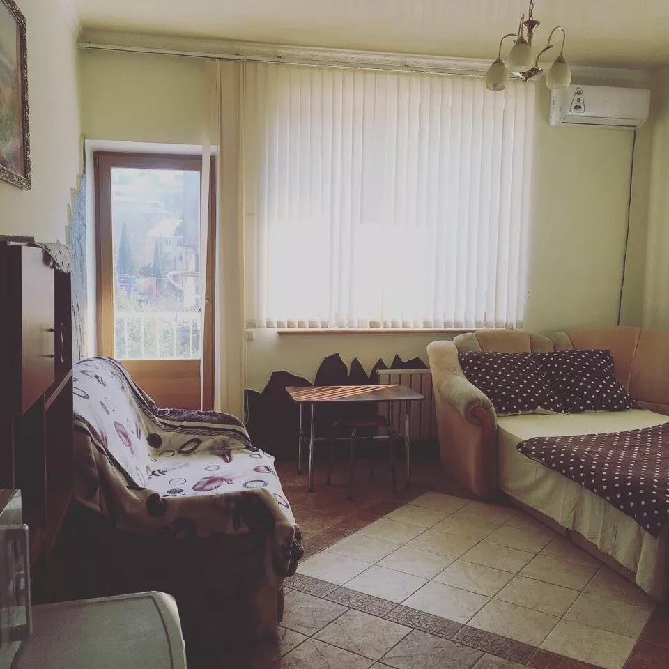 . Гостиница Фиджи. Ялта