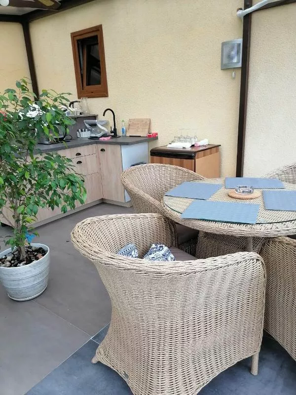 . Отель "Мыс Надежда" . Гагра