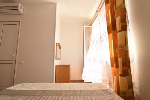 2-х комнатная квартира. Гостевой дом «Квартирки у моря» (кухня в номере). Вардане