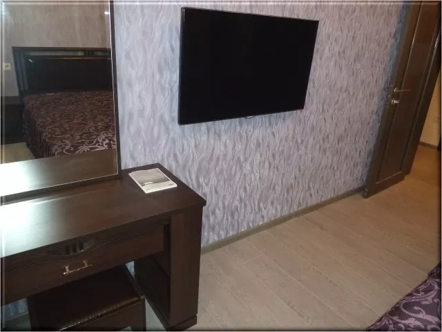 Двухкомнатный номер с кухней (до 4-х человек). Гостевой дом "Елена" - Адлер. Адлер Двухкомнатный номер с кухней (до 4-х человек). Гостевой дом "Елена" - Адлер. Адлер