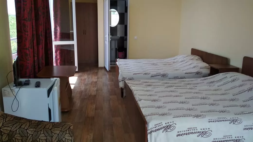 . Гостевой дом  "Лайм" . Новый Афон