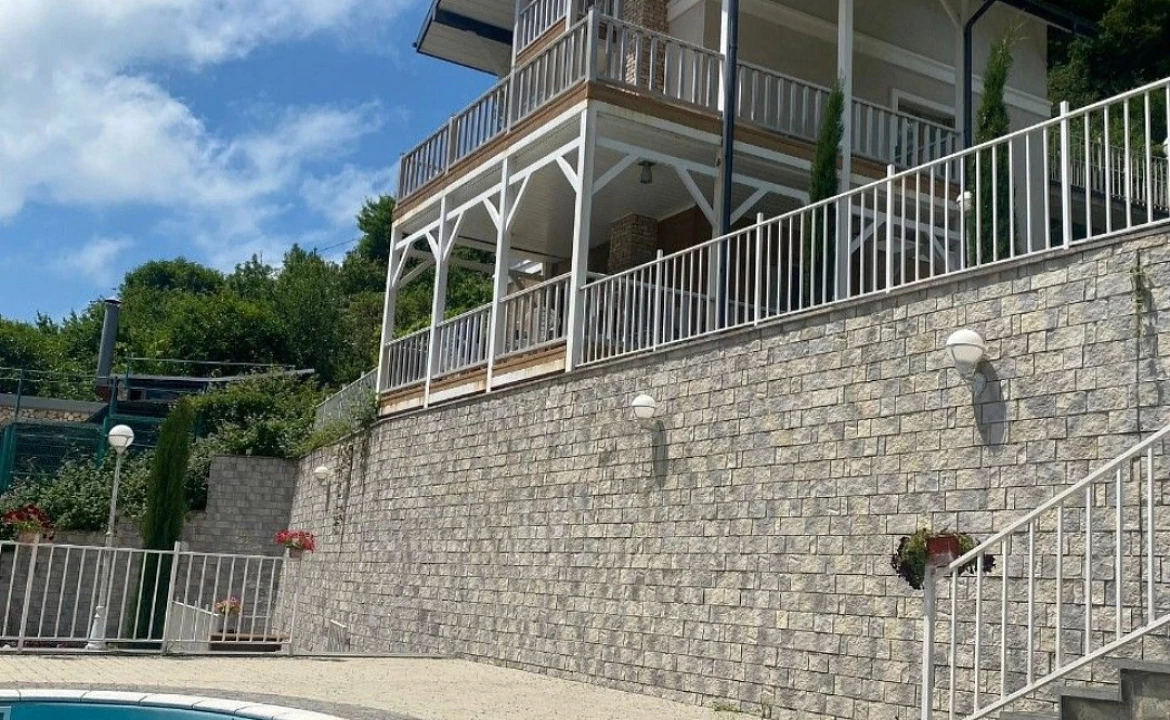 8ми местный коттедж. База отдыха Как дома. Ольгинка