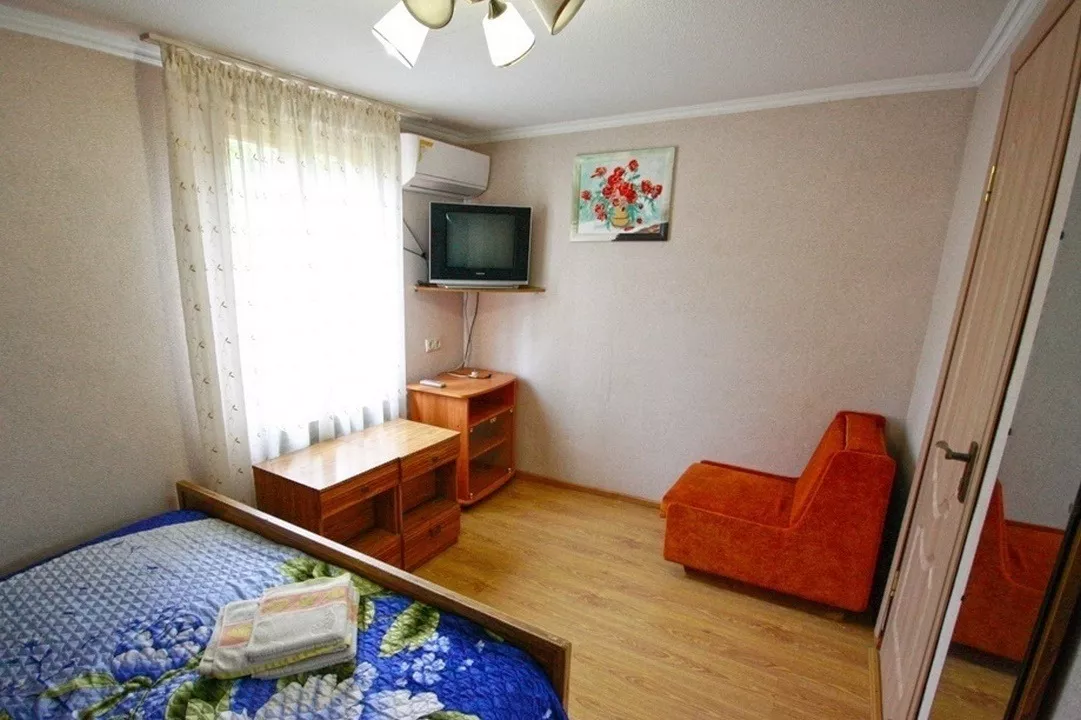 «Эконом 2х-местный с доп. местом 2 корпус». Гостевой дом «Надежда» . Сочи