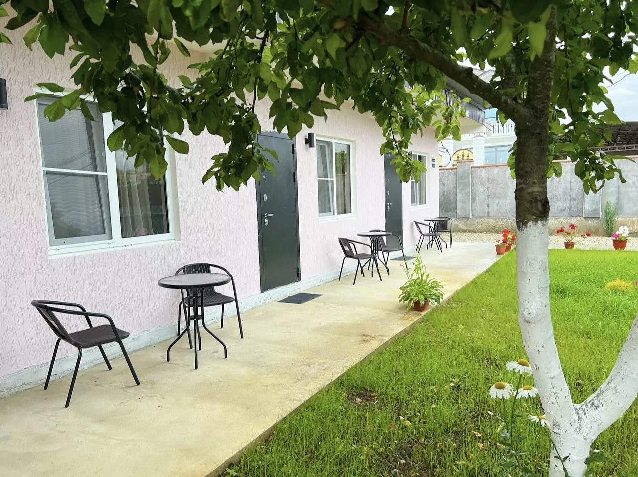 . Гостевой дом Камита . Сухум