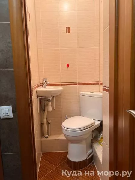 . Квартира в многоквартирном доме Четырехкомнатная квартира в центре Геленджика. Геленджик