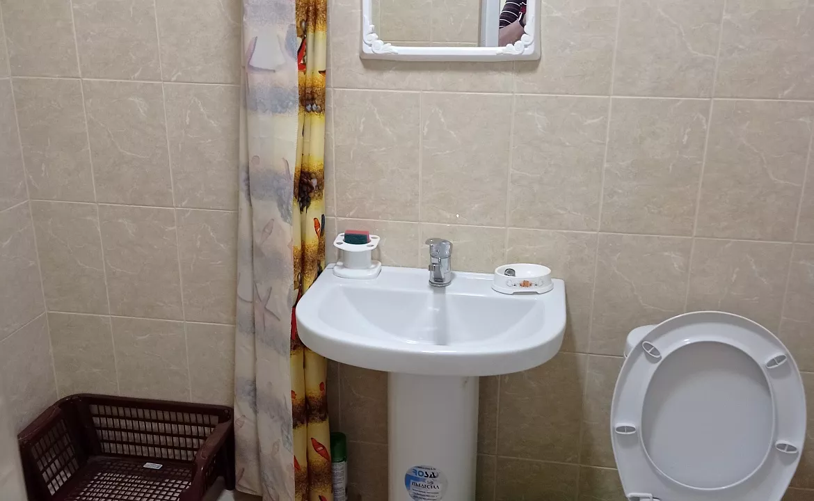 3 местный номер. Гостевой дом   "Отдых". Кучугуры