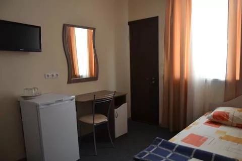 3-х местный «стандарт» без балкона. Гостиница "СемьЯ". Лазаревское 3-х местный «стандарт» без балкона. Гостиница "СемьЯ". Лазаревское