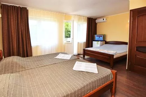 4х местный номер семейный студия. Гостевой дом Twin-tower. Архипо-Осиповка