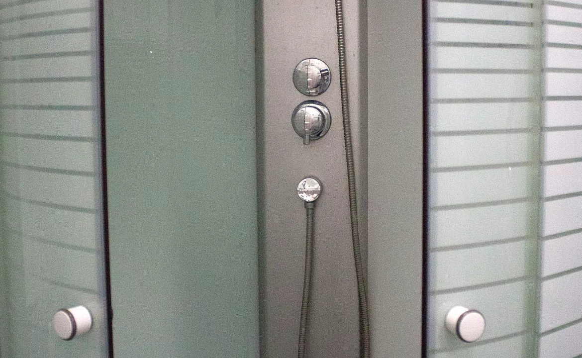 2-комн. апартаменты в центре Сочи 50 кв.. Квартира в многоквартирном доме 2-комн. в центре Сочи. Сочи 2-комн. апартаменты в центре Сочи 50 кв.. Квартира в многоквартирном доме 2-комн. в центре Сочи. Сочи