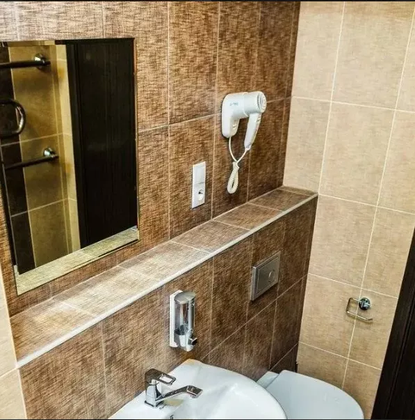 Двухкомнатный ЛЮКС с балконом вид на горы 4 этаж. Отель "РЕВЮ". Агой