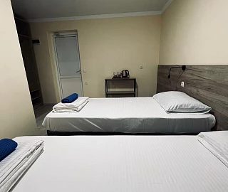 Номер на троих с балконом . Частный сектор Калараш 77 Ольга . 