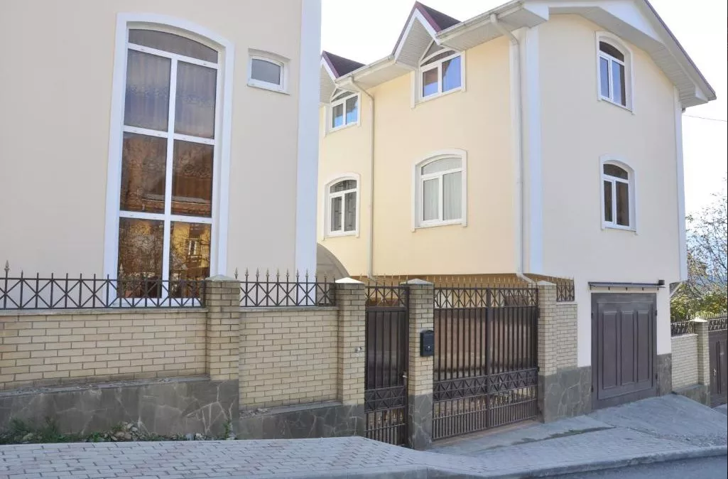 . Гостевой дом На Пчеловодов. Красная Поляна