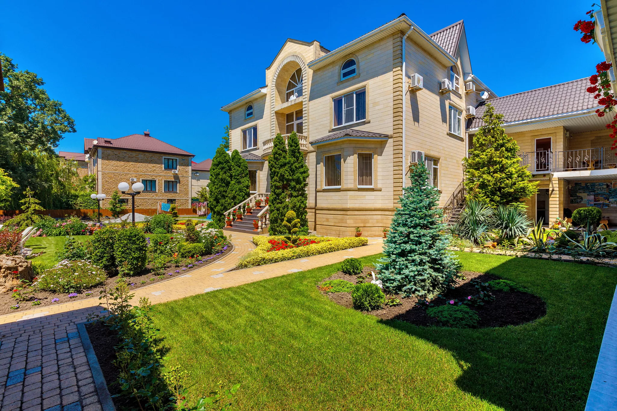 . Гостевой дом «Белая лебедь». Голубая бухта