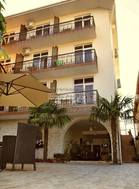 . Гостиница "Вояж" - Лазаревское. Лазаревское