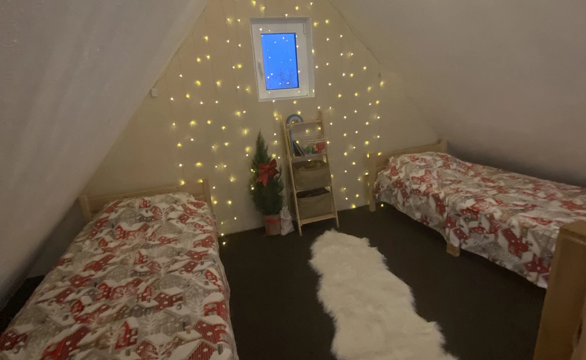 Мансарда . Дом под ключ Морской Барн на берегу моря . Ейск